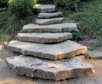 Gartenfelsen und Gartensteine von Steinmetzmeister und Bildhauer Luibl