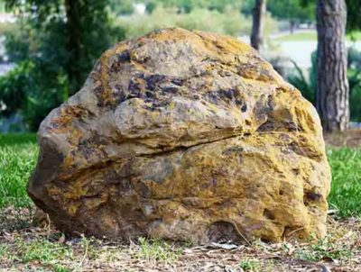 Gartenfelsen und Gartensteine von Steinmetzmeister und Bildhauer Luibl